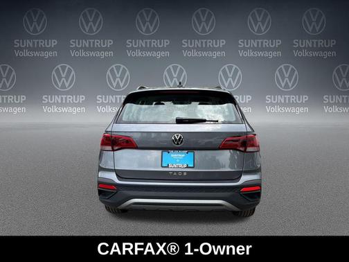 Platinum Gray Metallic 2024 Volkswagen Taos 1.5T S