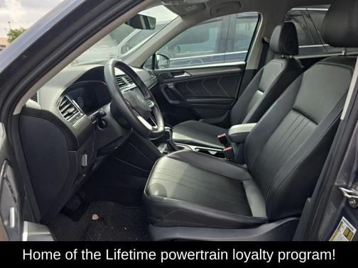 Platinum Gray Metallic 2023 Volkswagen Tiguan 2.0T SE
