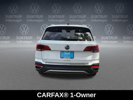 Pure White 2024 Volkswagen Taos 1.5T SE