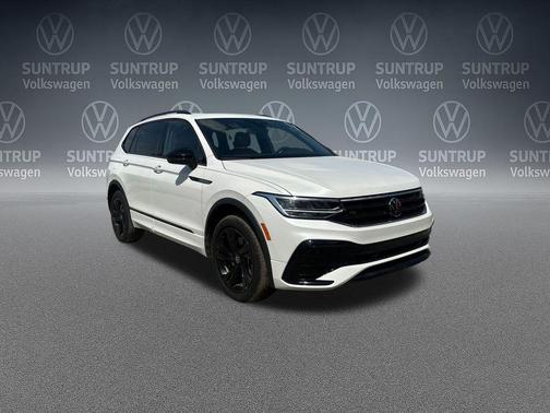 Opal White Pearl 2024 Volkswagen Tiguan 2.0T SE R-Line Black 4MOTION