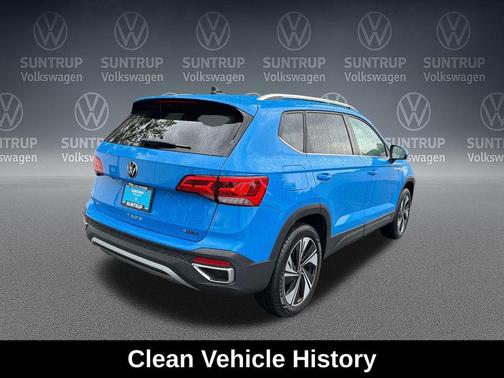 Cornflower Blue 2024 Volkswagen Taos 1.5T SE