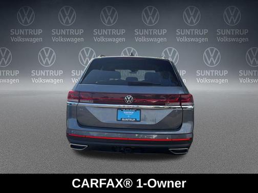 Platinum Gray Metallic 2025 Volkswagen Atlas 2.0T SE w/Technology