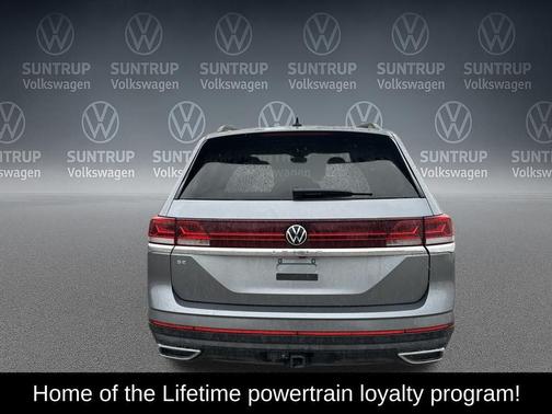 Platinum Gray Metallic 2025 Volkswagen Atlas 2.0T SE w/Technology