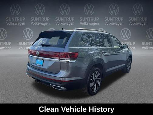 Platinum Gray Metallic 2025 Volkswagen Atlas 2.0T SE w/Technology
