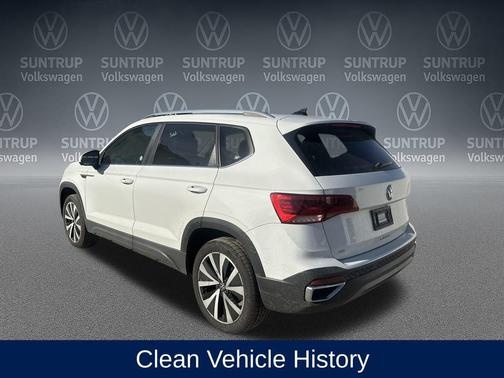 2024 Volkswagen Taos 1.5T SE