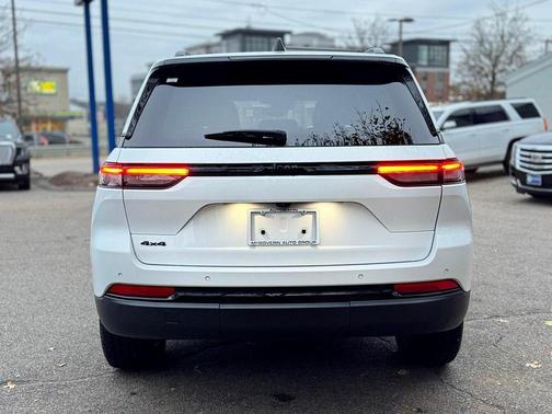 2024 Jeep Grand Cherokee Altitude