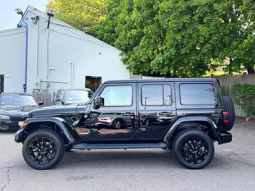 Black Clearcoat 2021 Jeep Wrangler Unlimited Sahara