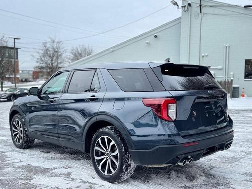 2022 Ford Explorer ST