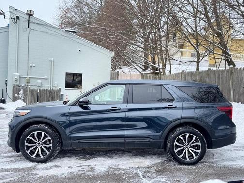 2022 Ford Explorer ST