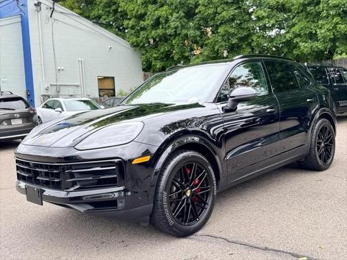 2024 Porsche Cayenne S