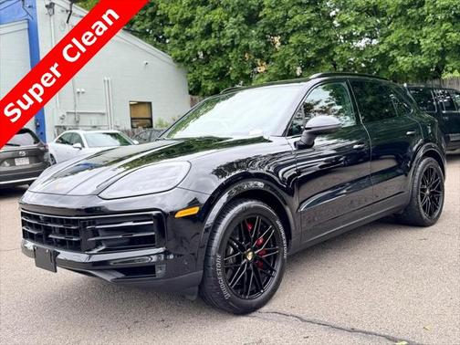 2024 Porsche Cayenne S