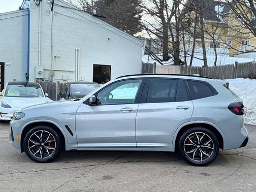 2023 BMW X3 M40i