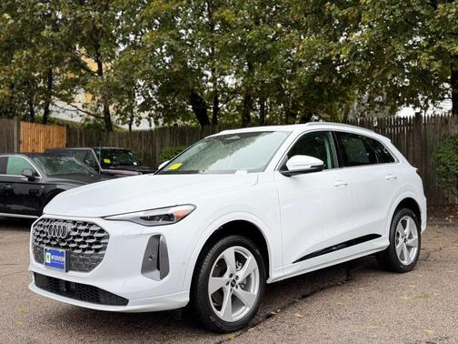 2025 Audi Q5 2.0T Premium Plus