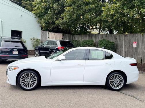 2017 Alfa Romeo Giulia Ti