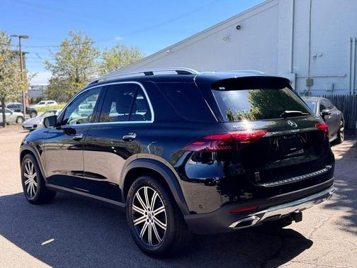 Black 2025 Mercedes-Benz GLE 450 4MATIC