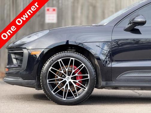 2022 Porsche Macan Base