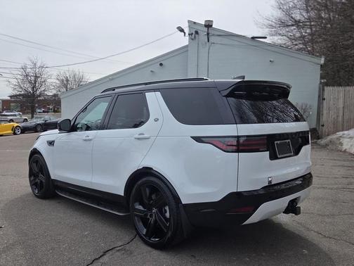 2025 Land Rover Discovery Dynamic SE