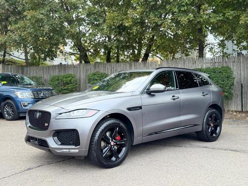 2019 Jaguar F-PACE S