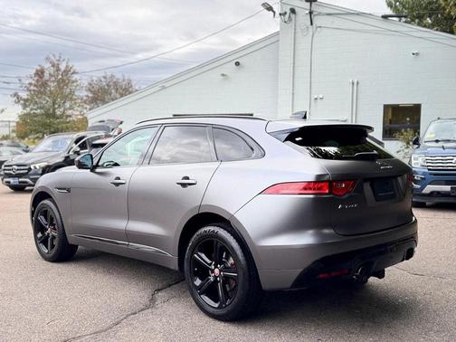 2019 Jaguar F-PACE S