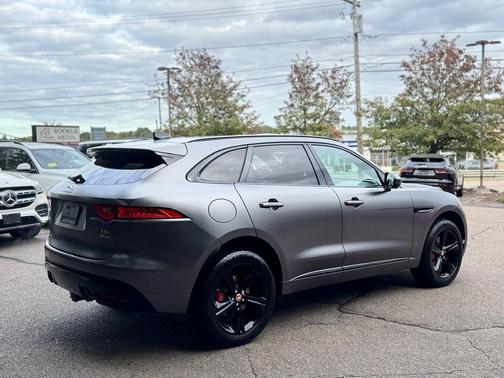 2019 Jaguar F-PACE S