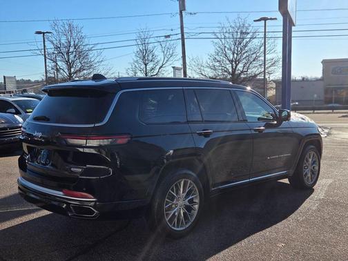 Diamond Black Crystal Pearlcoat 2022 Jeep Grand Cherokee L Summit