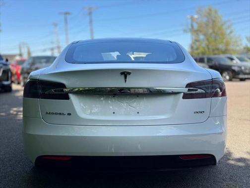 2016 Tesla Model S 90D