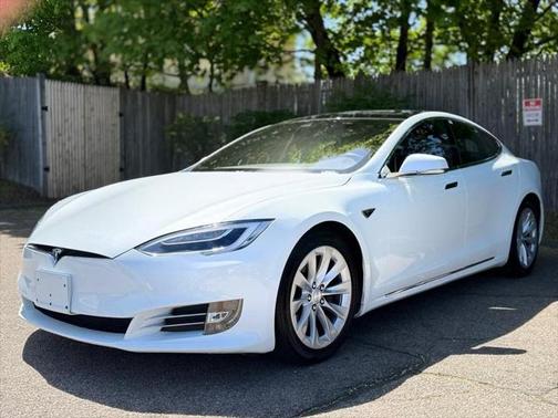 2016 Tesla Model S 90D