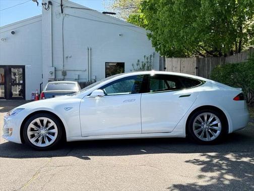 2016 Tesla Model S 90D