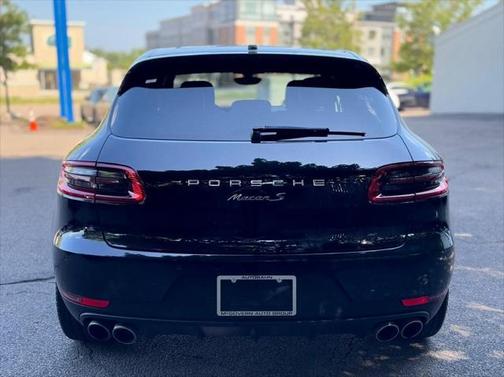 2016 Porsche Macan S