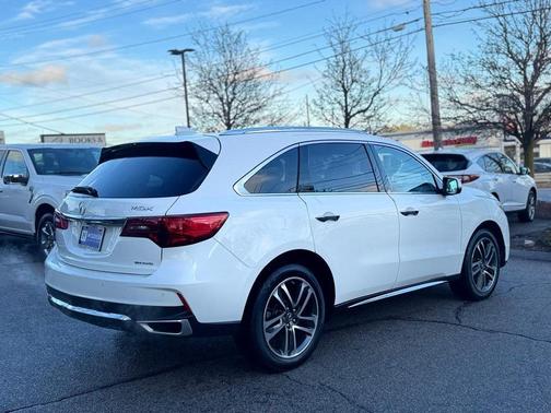 2017 Acura MDX 3.5L w/Advance Package