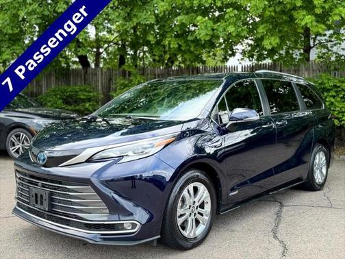 2021 Toyota Sienna Platinum 7 Passenger
