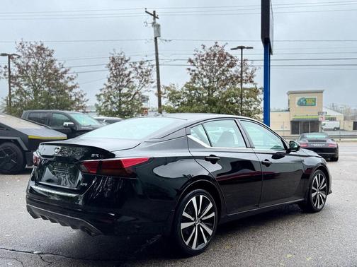 2021 Nissan Altima 2.5 SR