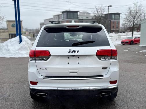 2020 Jeep Grand Cherokee Summit