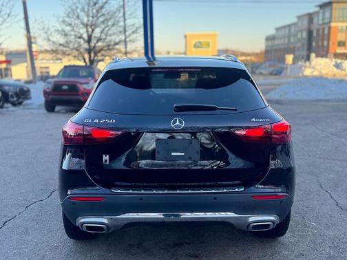 2025 Mercedes-Benz GLA 250 4MATIC