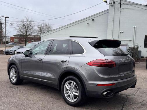 Gray 2017 Porsche Cayenne