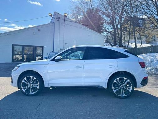 Glacier White 2023 Audi Q5 45 S line Prestige