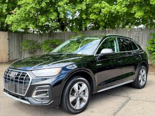 2023 Audi Q5 40 Premium Plus