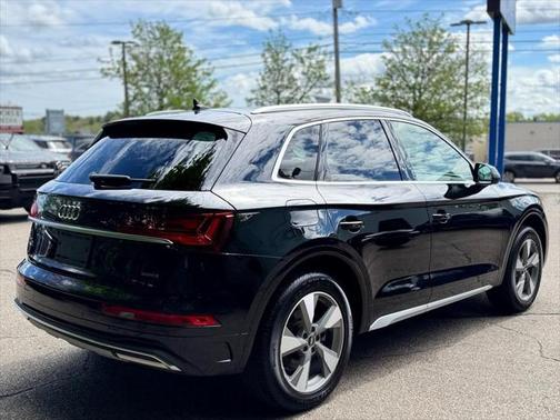 2023 Audi Q5 40 Premium Plus