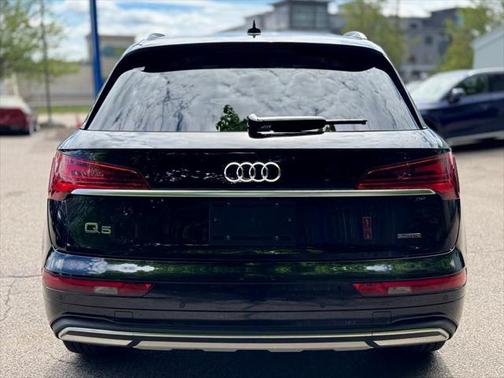 2023 Audi Q5 40 Premium Plus