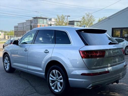 2019 Audi Q7 55 Premium Plus
