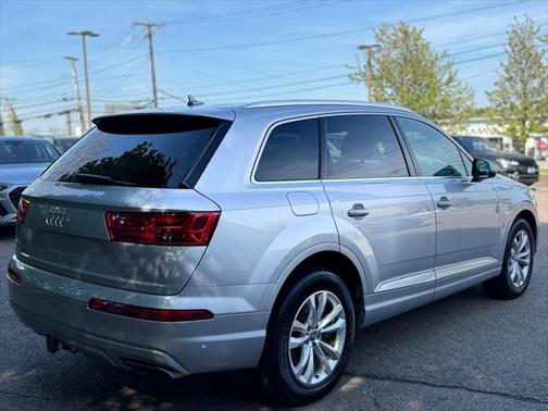 2019 Audi Q7 55 Premium Plus