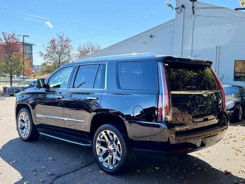 2017 Cadillac Escalade Luxury