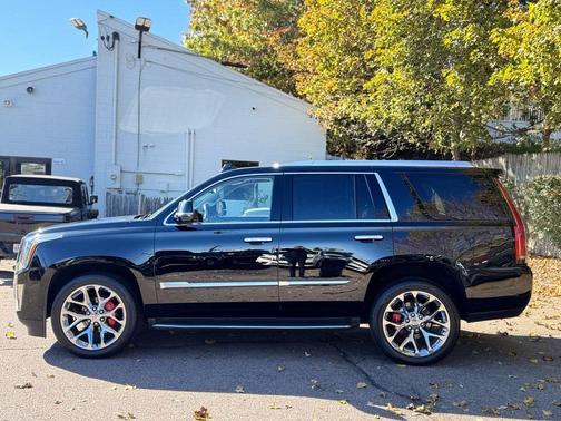 2017 Cadillac Escalade Luxury