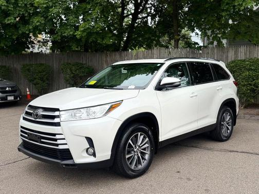 Blizzard Pearl 2019 Toyota Highlander XLE