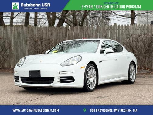 2016 Porsche Panamera 4 Edition