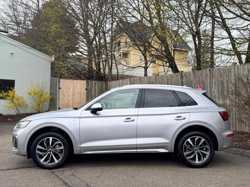2022 Audi Q5 45 S line Premium