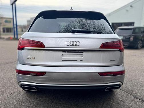 2022 Audi Q5 45 S line Premium