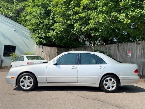 2002 Mercedes-Benz E-Class E 320