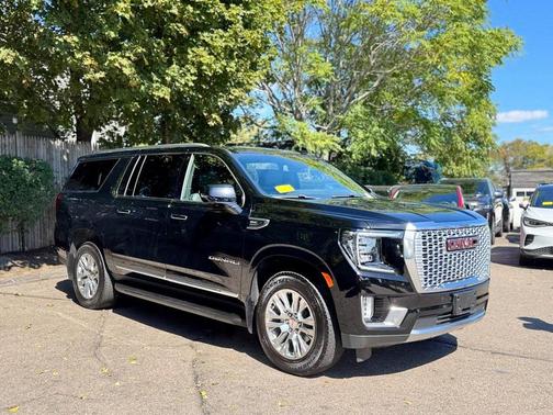 2023 GMC Yukon XL Denali