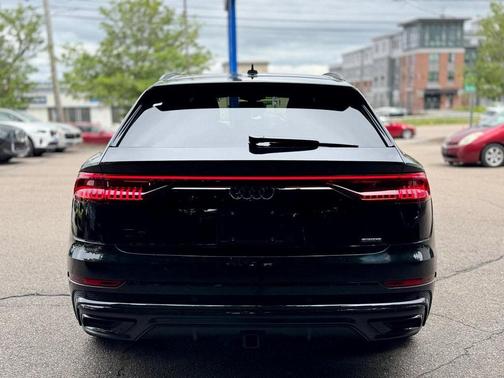 2023 Audi Q8 55 Prestige